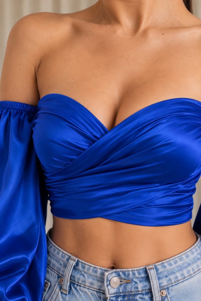 mavi arkası gipeli crop top bluz